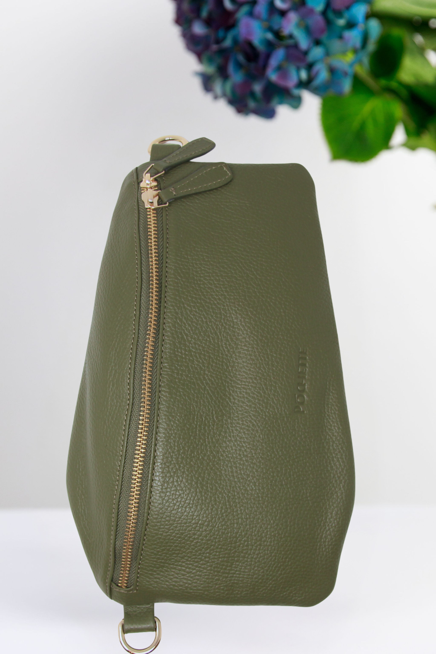 Refined Olive Green Póca
